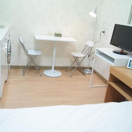 Gom Hostel Dongdaemun Seoul Bagian luar foto