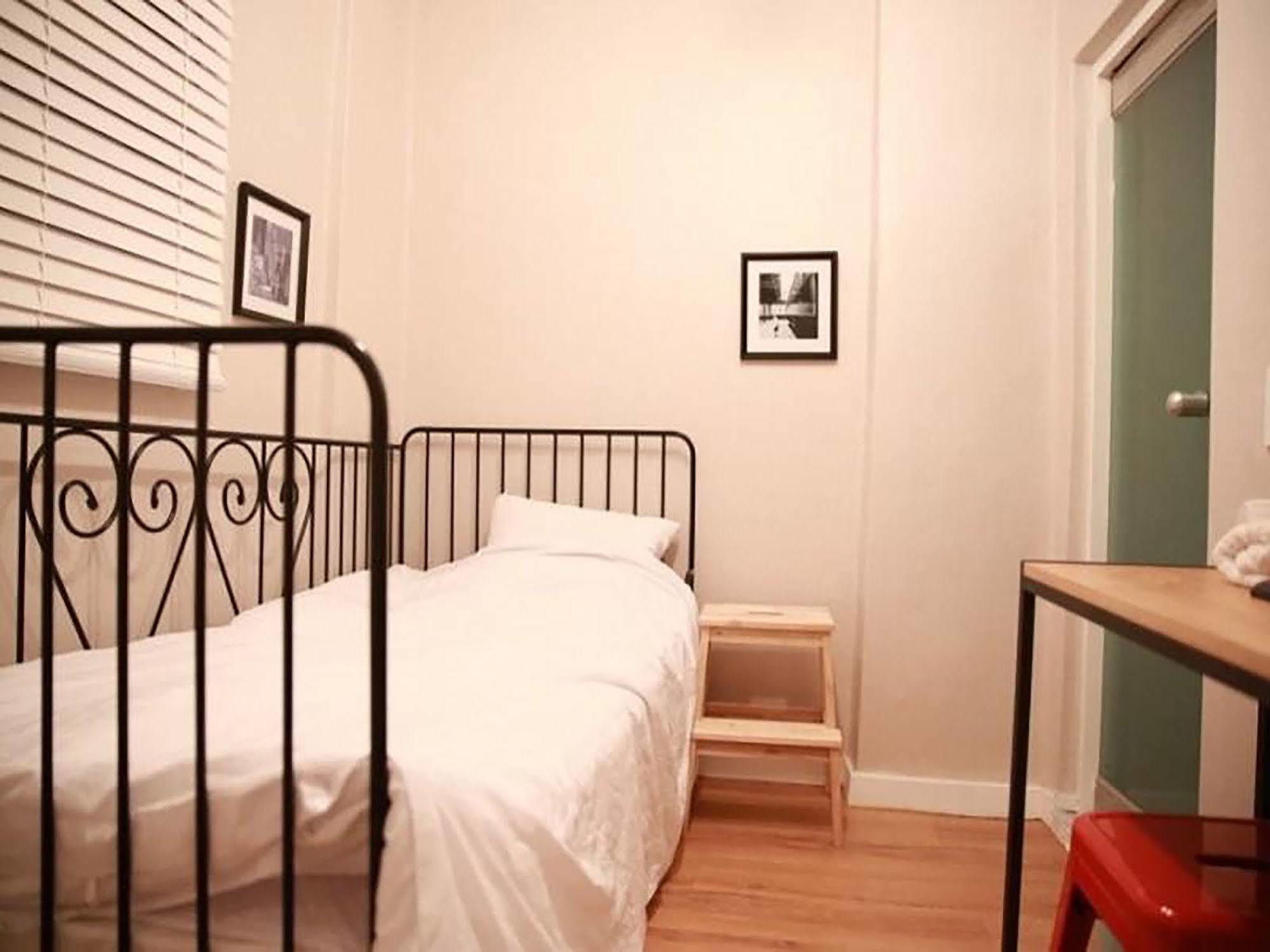 Gom Hostel Dongdaemun Seoul Bagian luar foto